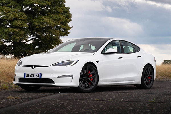 Як купити Tesla Model S в США